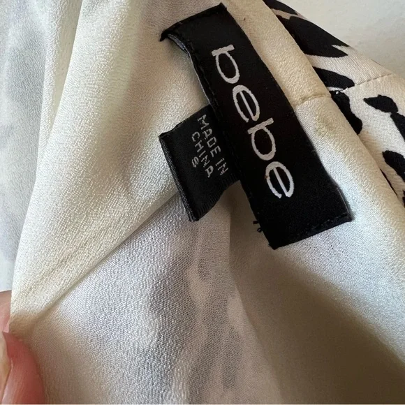 Bebe Shawl Collar White Leopard Blazer - Picture 7 of 10